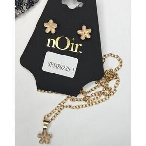 Flower Petal Necklace and Earrings Set